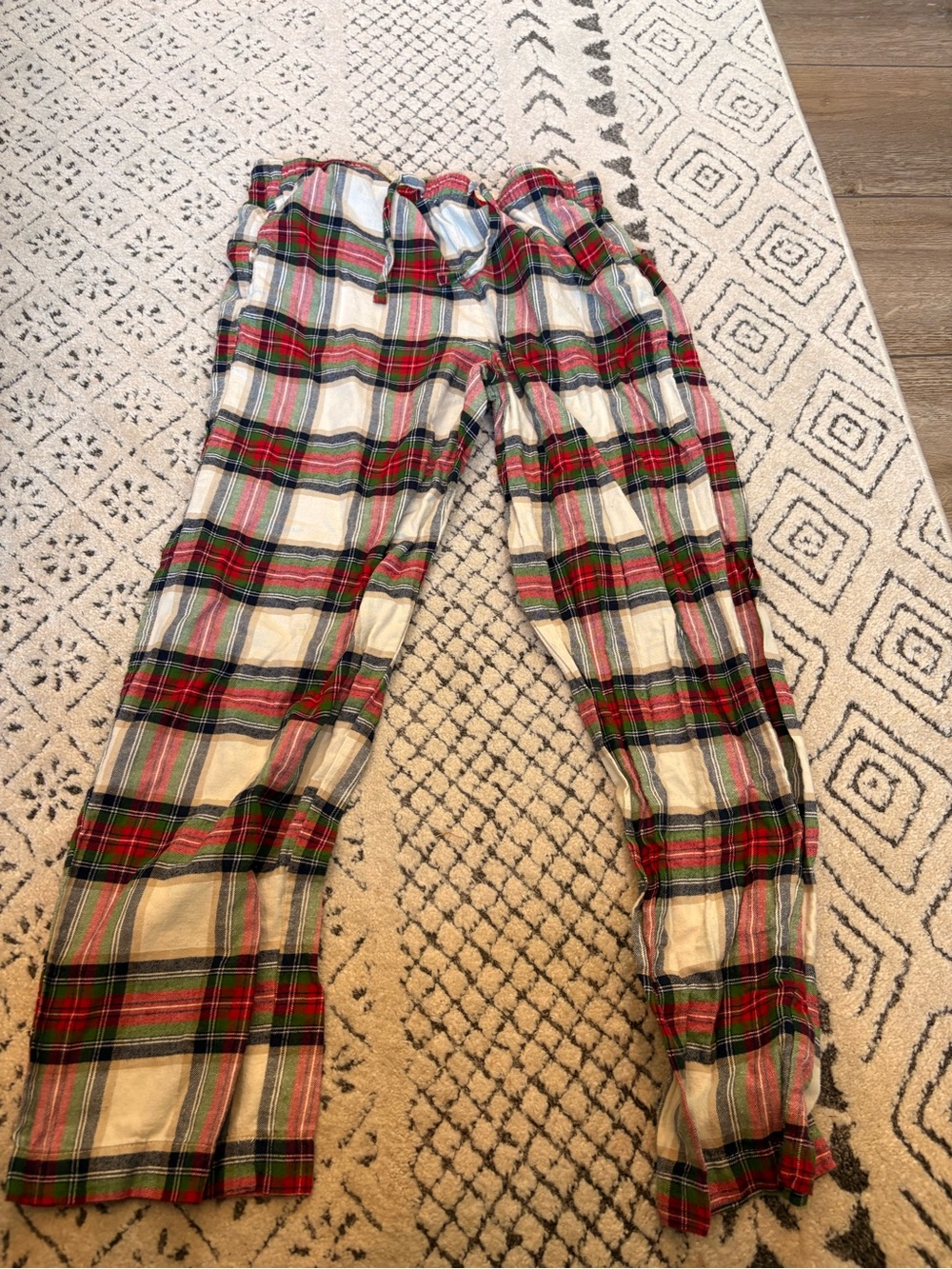 GAP Plaid Cotton Pajama Pants in Red, Green, White